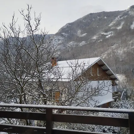 Chalet Agreable, Sejour Calme * Perles-et-Castelet