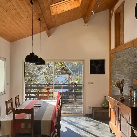 Chalet Agreable, Sejour Calme * Perles-et-Castelet